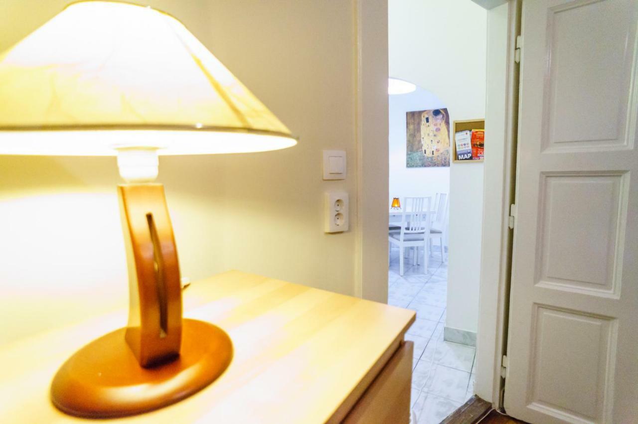 Budapest Kingdom Apartment Central & Car Parking On-Site & Aircon & Quiet & Family Friendly Budapeste Exterior foto